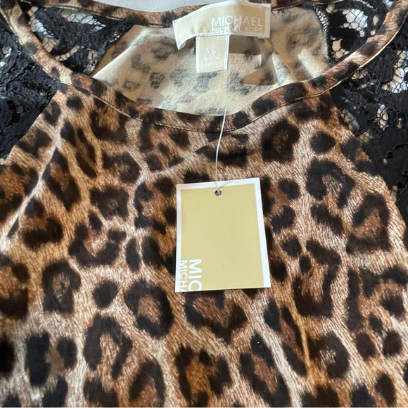 𝅺Michael Kors Leopard Animal Print Top Lace Shoulders Women Size XS - Picture 11 of 16